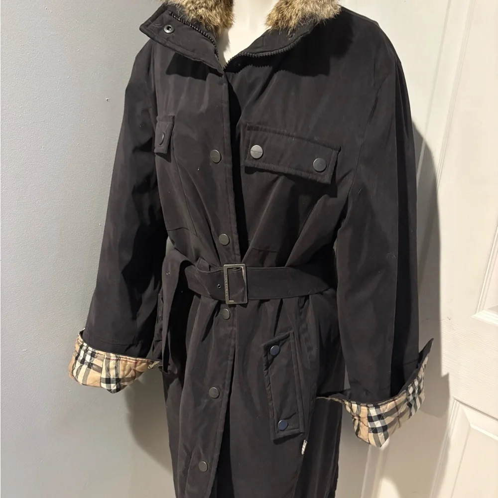 Women’s Burberry Black Trench Coat with Fur Trim Collar Nova Check Cuffs S/XL - Picture 2 of 16
